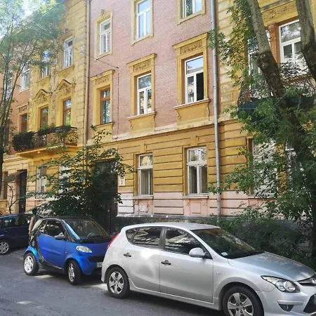 мури старого львова Apartment *